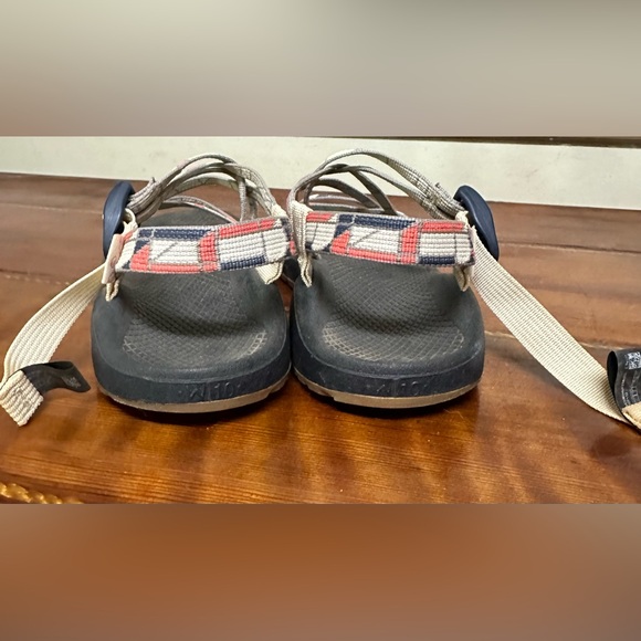Women’s Chaco’s Size 10 - Picture 4 of 9